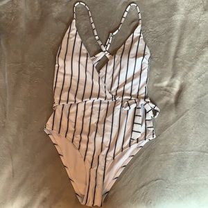 Cupshe striped one piece swimsuit